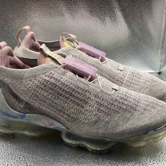 Size 9 - Nike‎ Air VaporMax 2020 Flyknit Pink Running Shoes CT1933-500 Women's - Picture 10 of 10